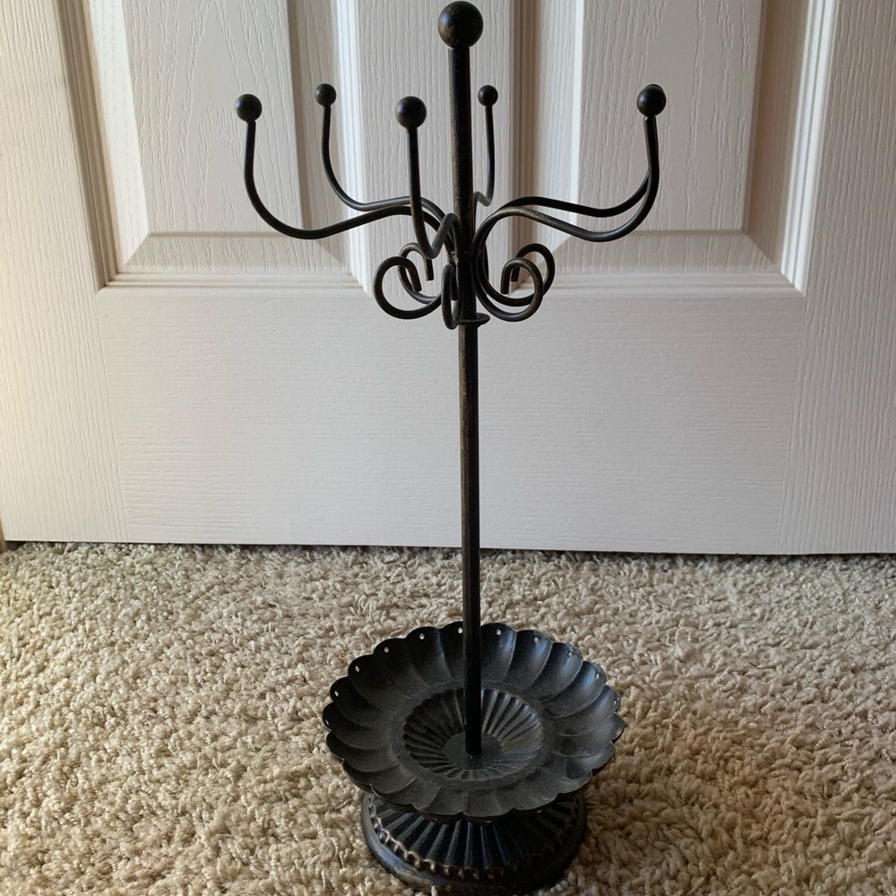 Jewelry stand